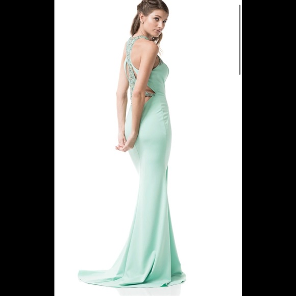 Dress - Picture 3 of 5